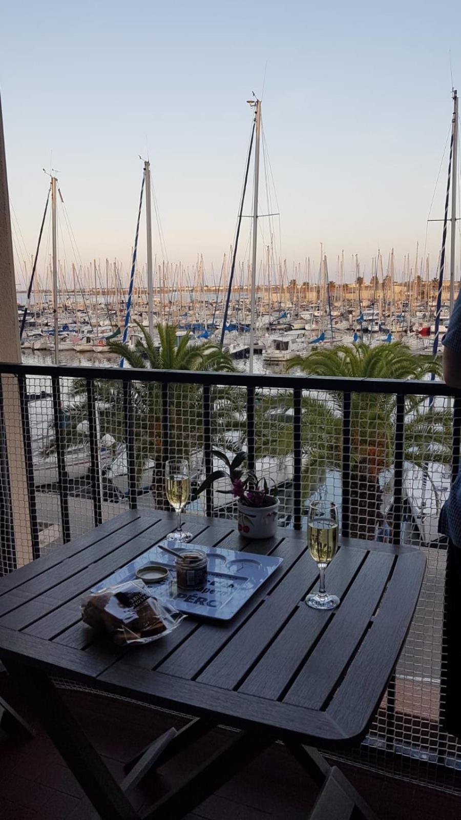 T2 Sur Le Port Avec Parking Gruissan