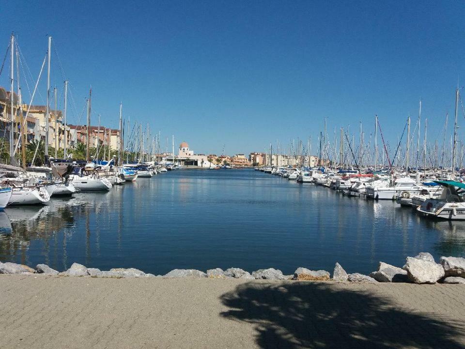 T2 Sur Le Port Avec Parking *